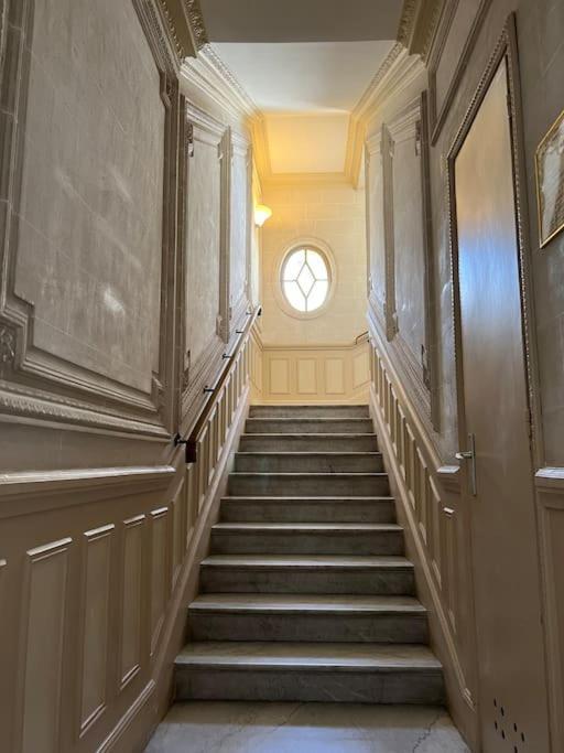 Exceptionnel Belle Epoque Avec Grande Terrasse Plein Sud Appartamento